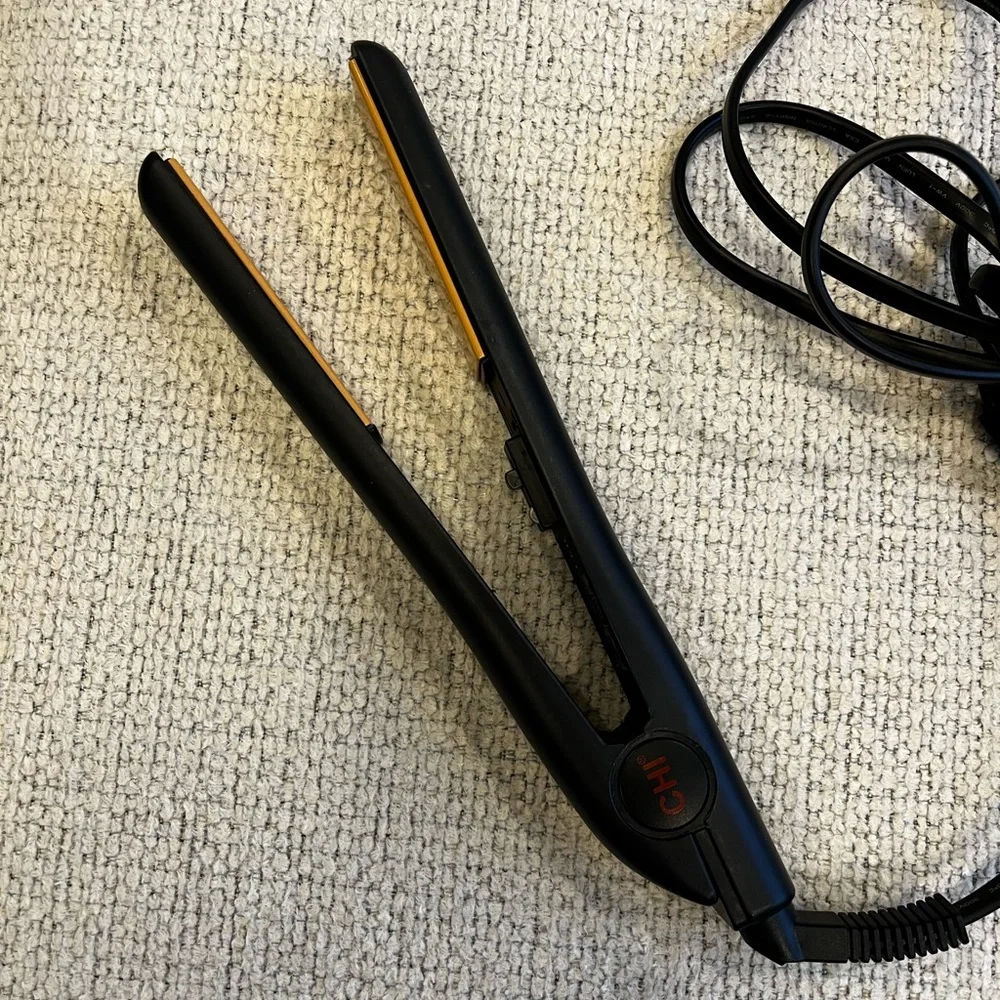 CHI Original 1 inch Ceramic Hair Styling Iron